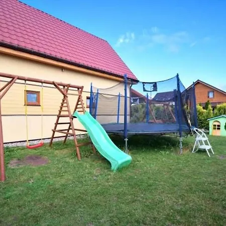 Spacious Homes With Terraces, Prázdninový dům Sarbinowo