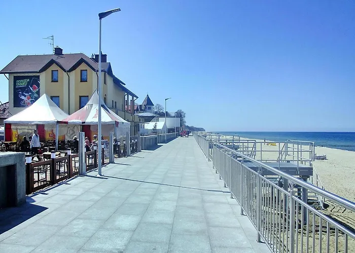 Spacious Homes With Terraces, Дом отдыха